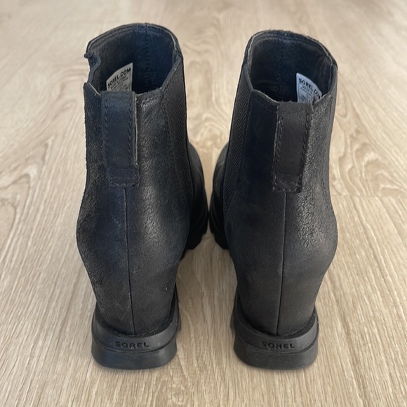 Sorel Joan of Arctic III Waterproof Wedge Chelsea Boot: Size 6 - Picture 2 of 2